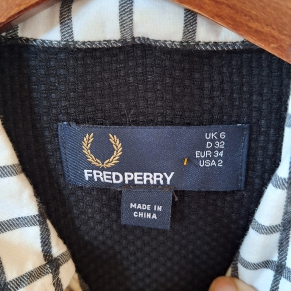 Fred Perry Womens Textured Long Sleeve Button Up Shirt. Plaid detailing. Size 2 - Picture 2 of 8
